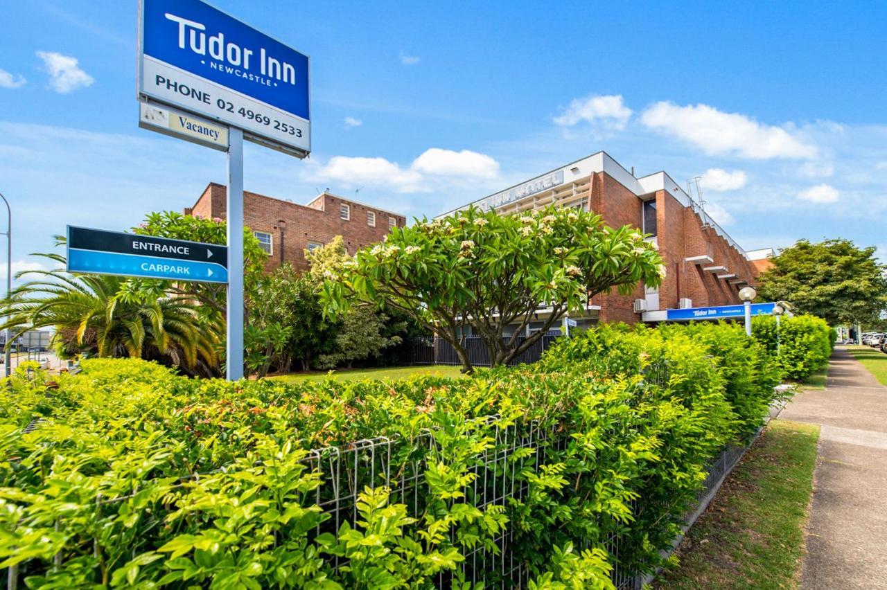 Tudor Inn Newcastle Bagian luar foto